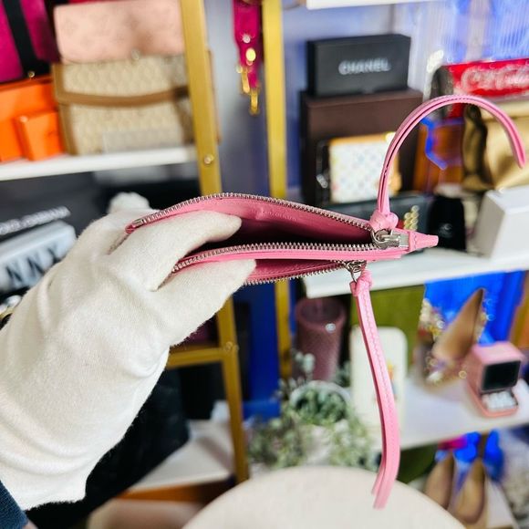 New in Box Balenciaga Pink Leather Neo Classic Wallet - Picture 10 of 14